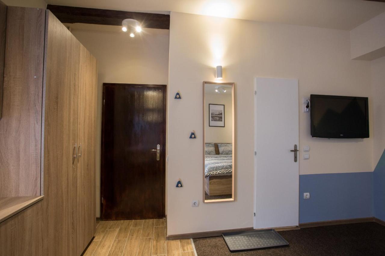 Pension Flamingo Brasov Bagian luar foto