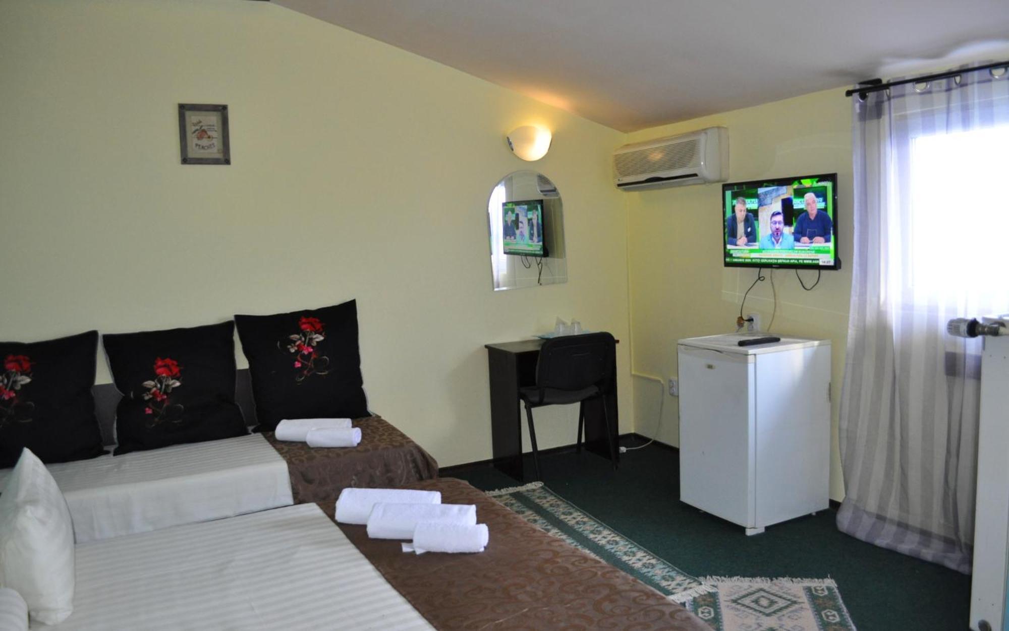 Pension Flamingo Brasov Bagian luar foto
