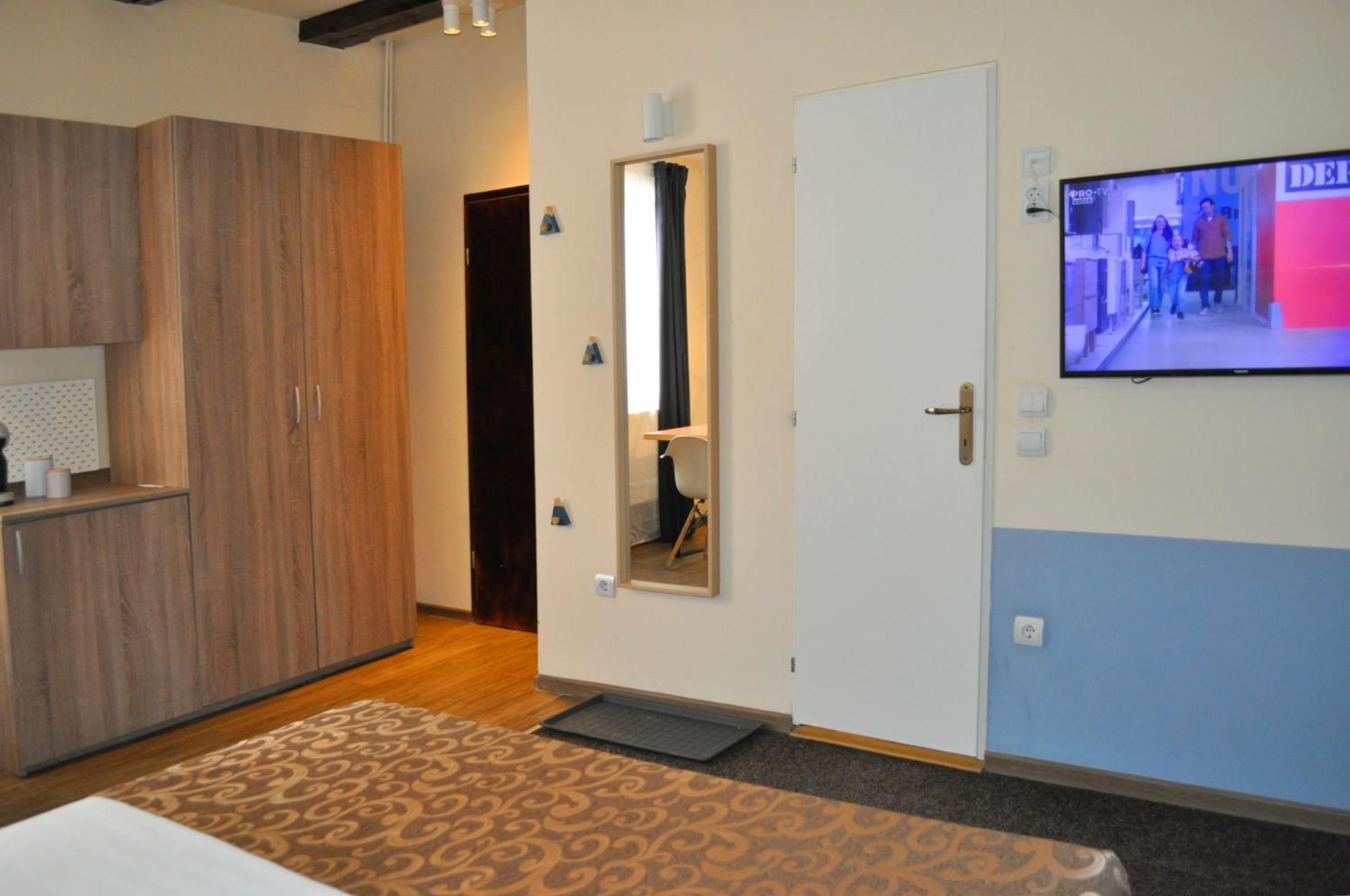 Pension Flamingo Brasov Bagian luar foto