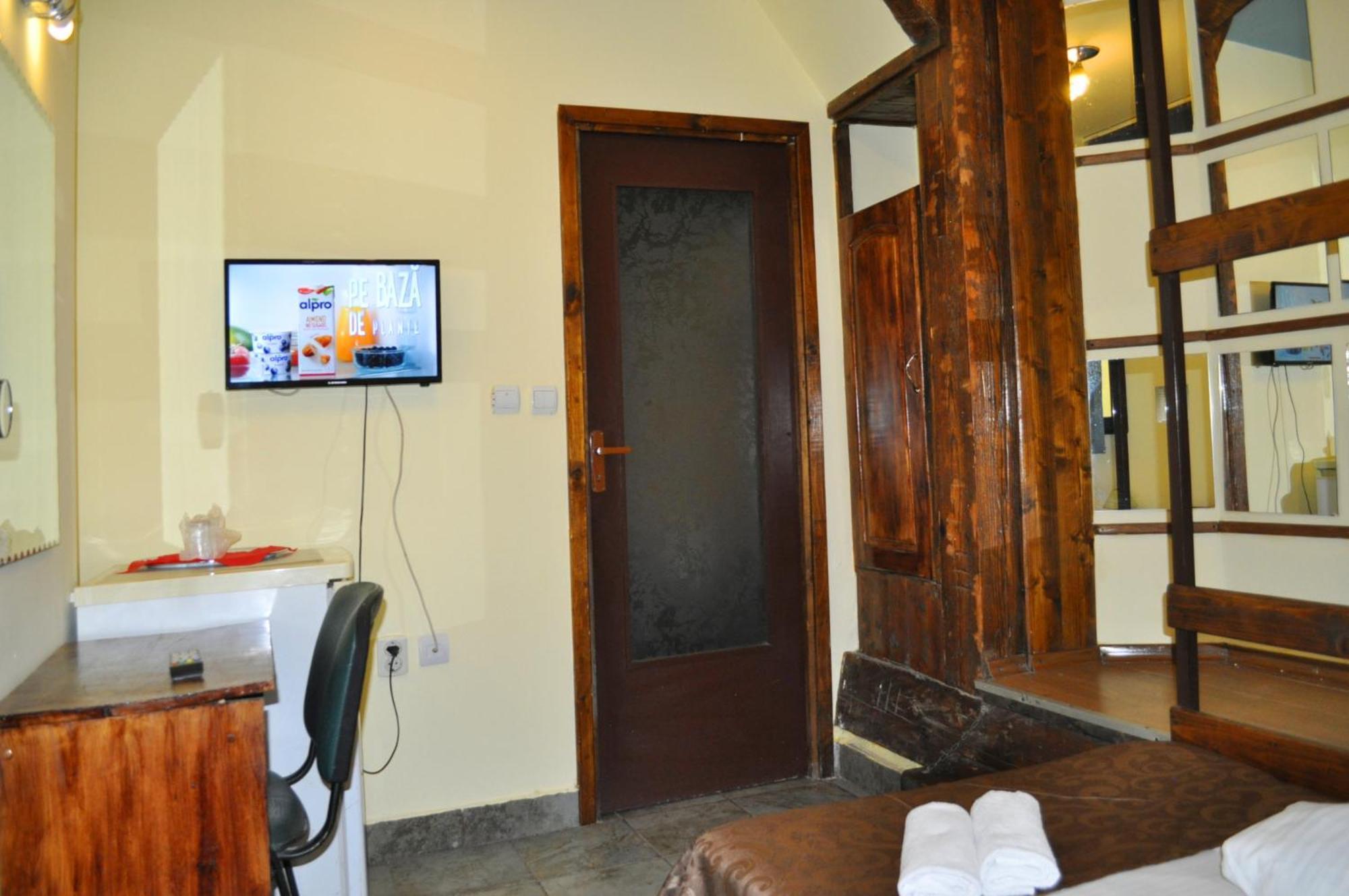 Pension Flamingo Brasov Bagian luar foto