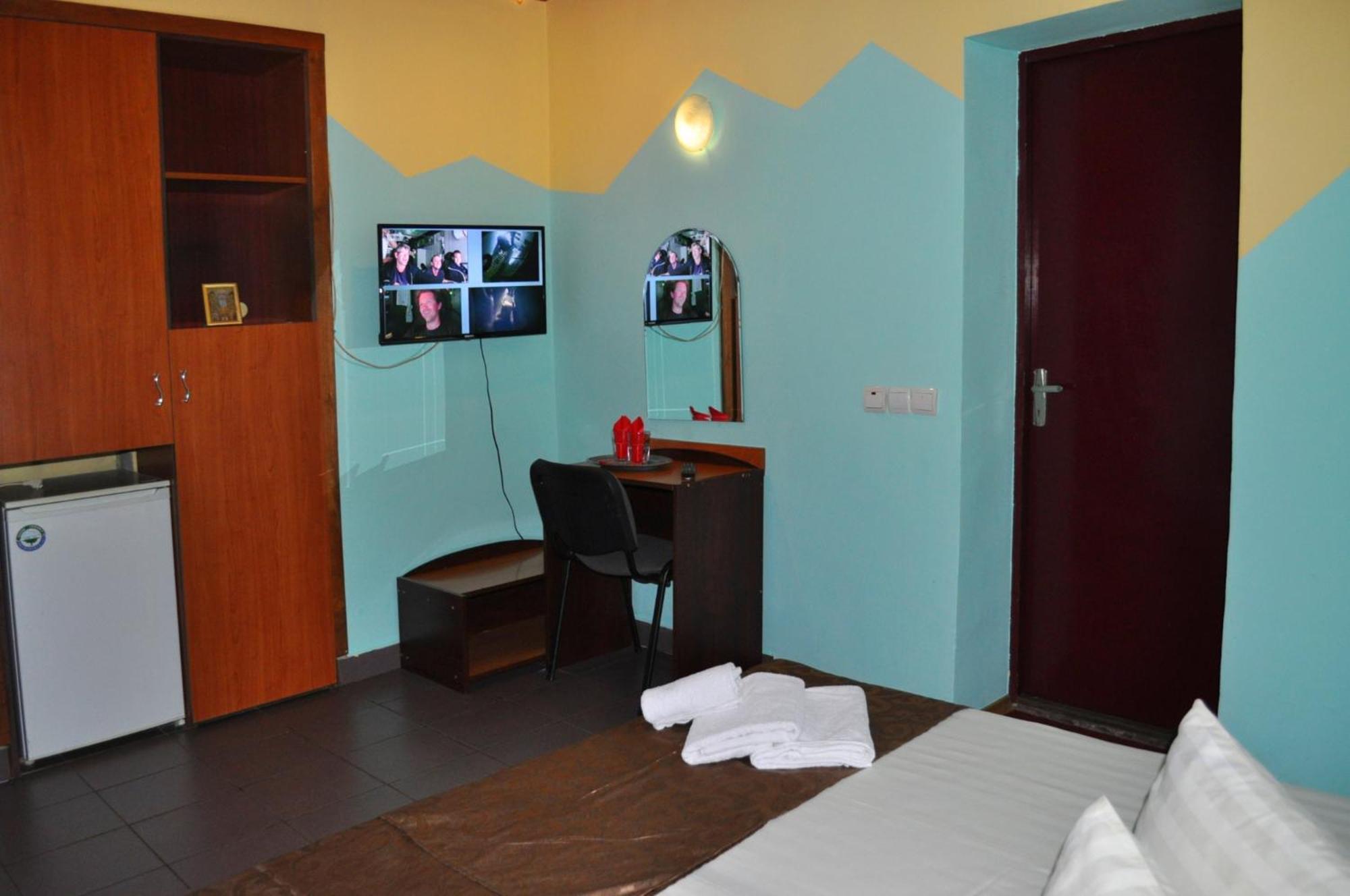 Pension Flamingo Brasov Bagian luar foto