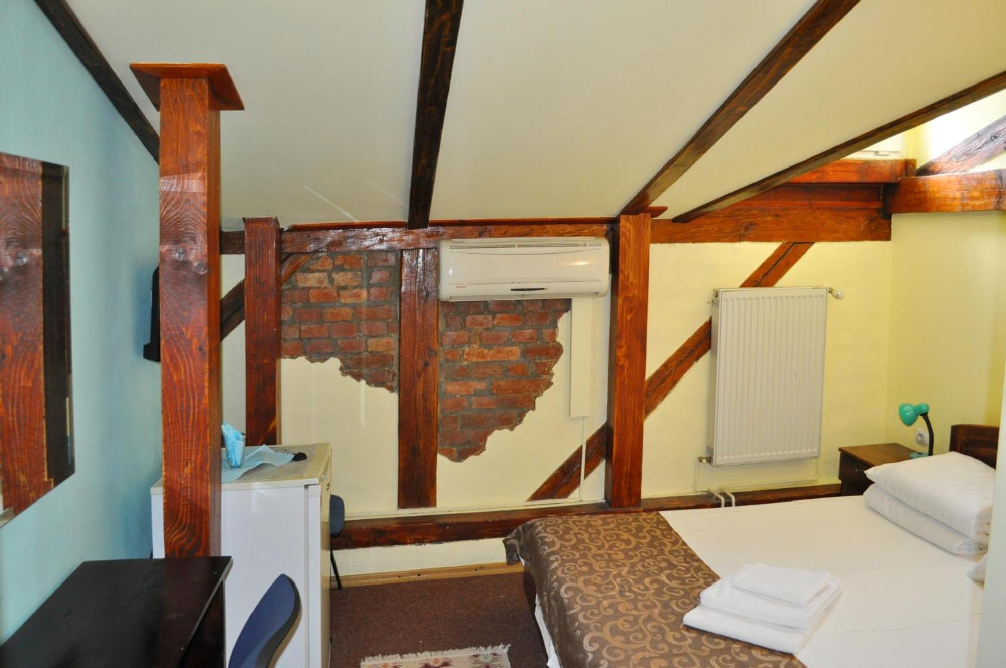 Pension Flamingo Brasov Bagian luar foto