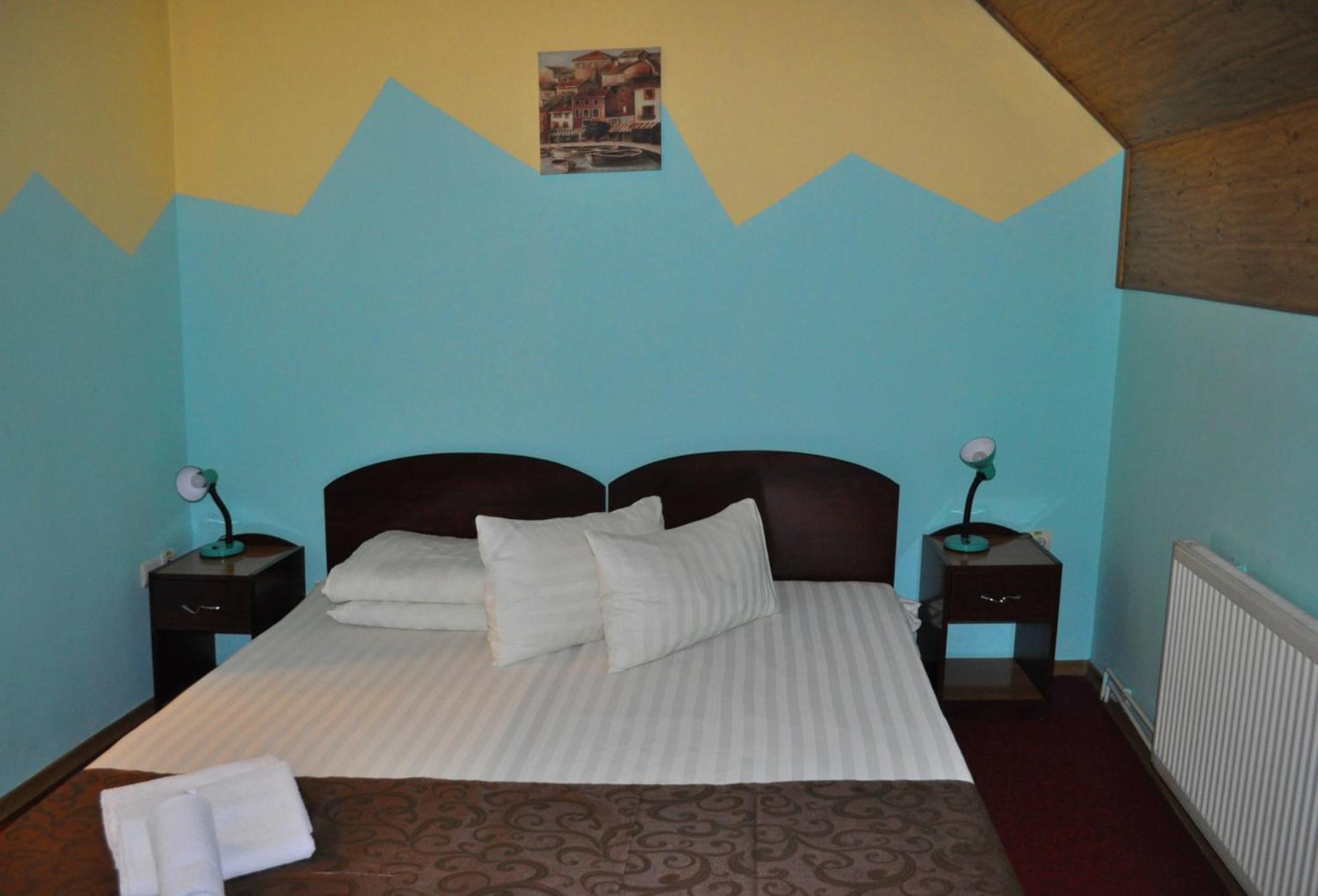 Pension Flamingo Brasov Bagian luar foto